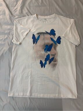 Le Papillon Short Sleeve Graphic Tee - White with Blue Butterflies